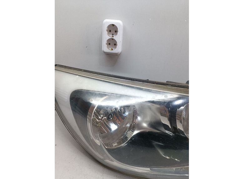 Фара правая к Kia Rio, 2015г.