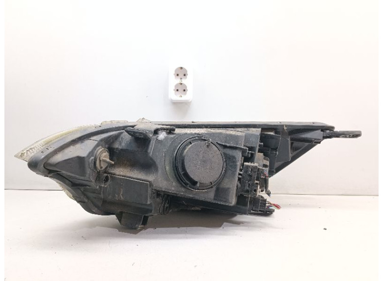 Фара правая к Kia Rio, 2015г.