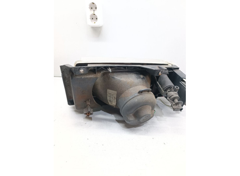 Фара правая к Citroen Jumpy, 1998г.