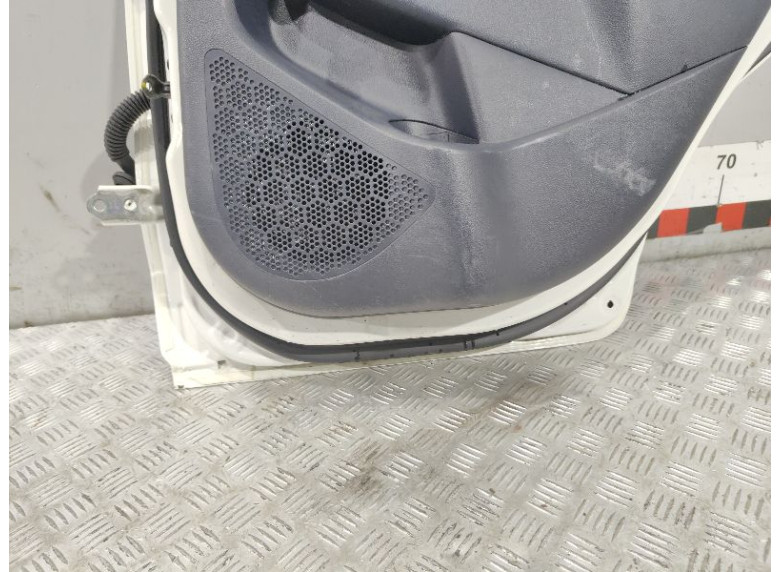 Дверь задняя правая к Kia Rio, 2015г.