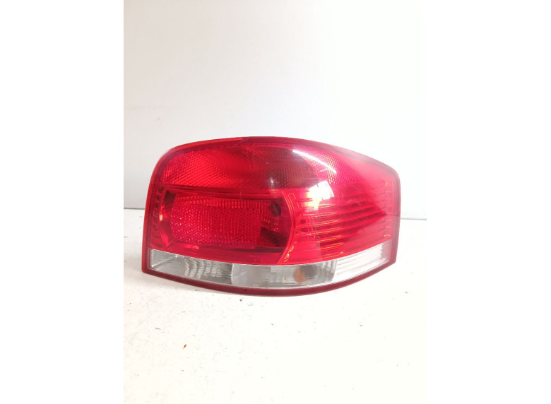 Фонарь задний правый к Audi A3, 2003г.