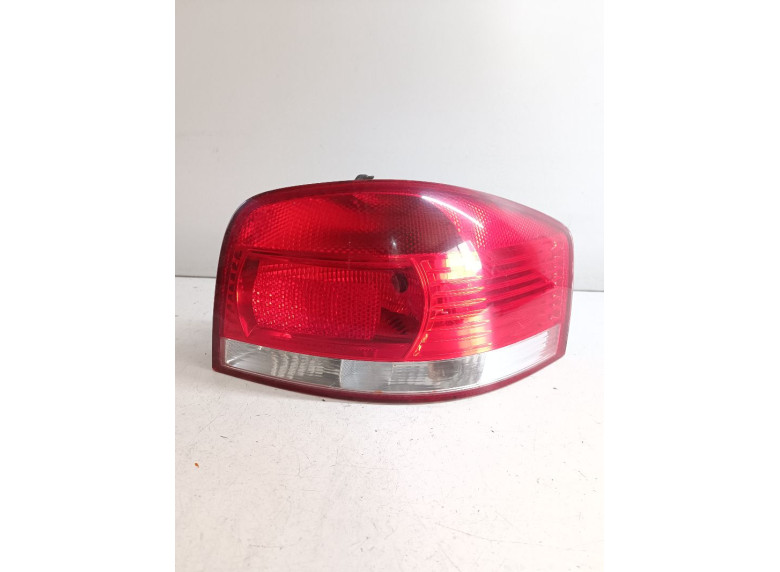 Фонарь задний правый к Audi A3, 2003г.