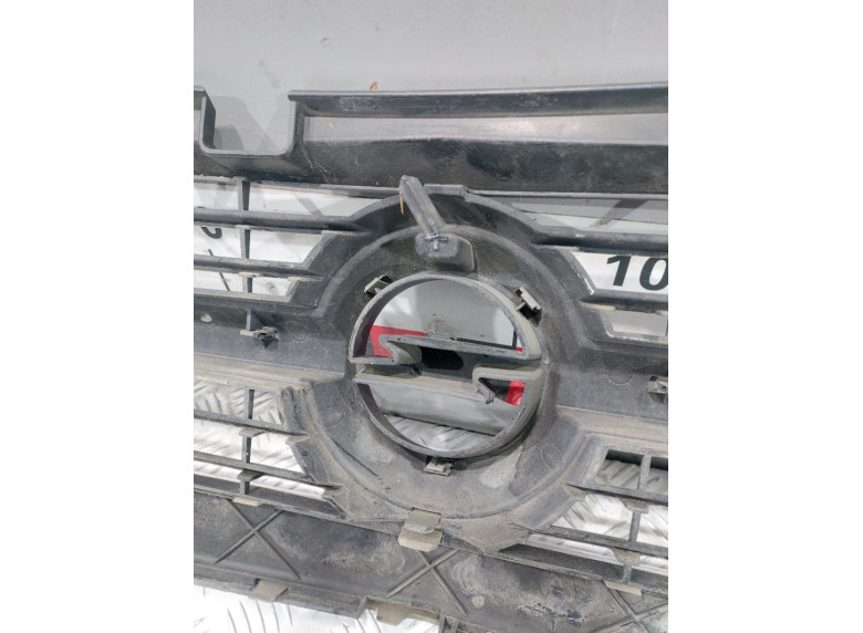 Решетка радиатора к Opel Movano, 2006г.