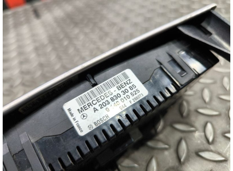 Блок управления печки/климат-контроля к Mercedes C W203, 2004г.