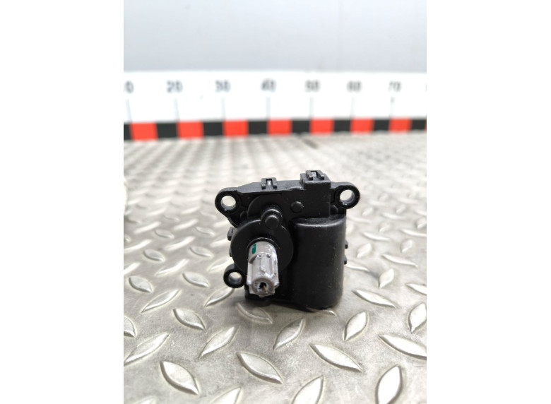 Моторчик заслонки печки к Моторчик заслонки печки к Kia Sportage undefined г. Sportage