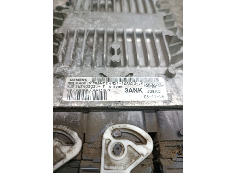 Блок управления двигателем к Блок управления двигателем к Ford Focus undefined г. Focus