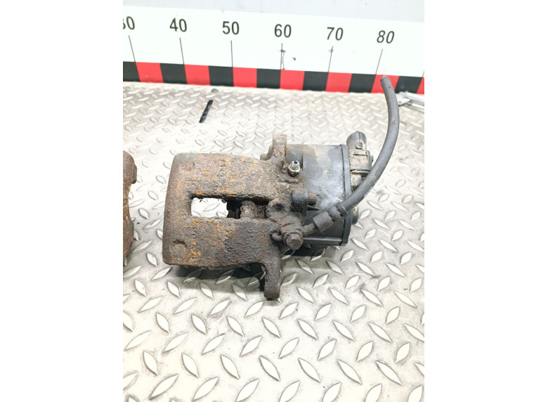 Суппорт задний левый к Volvo V70