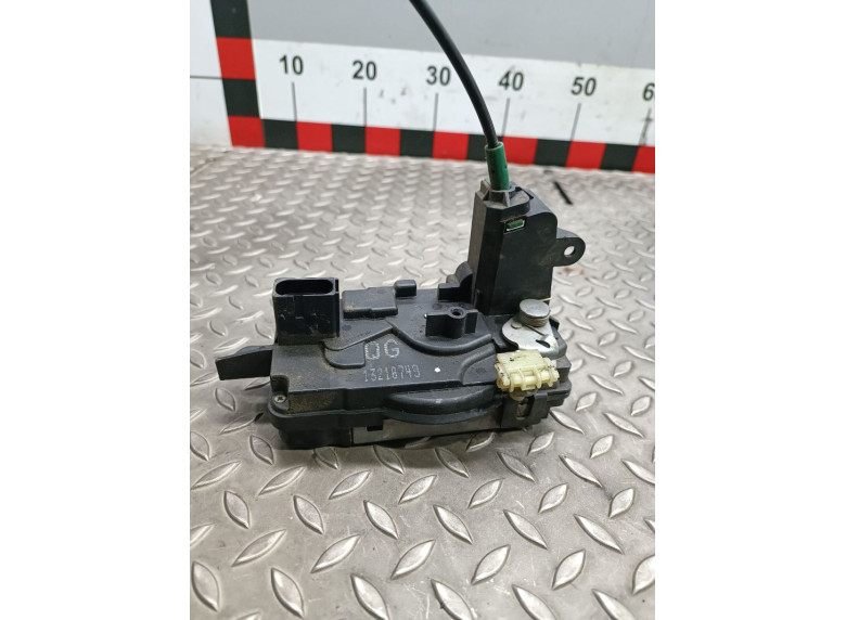 Замок двери передней правой к Opel Astra, 2008г.