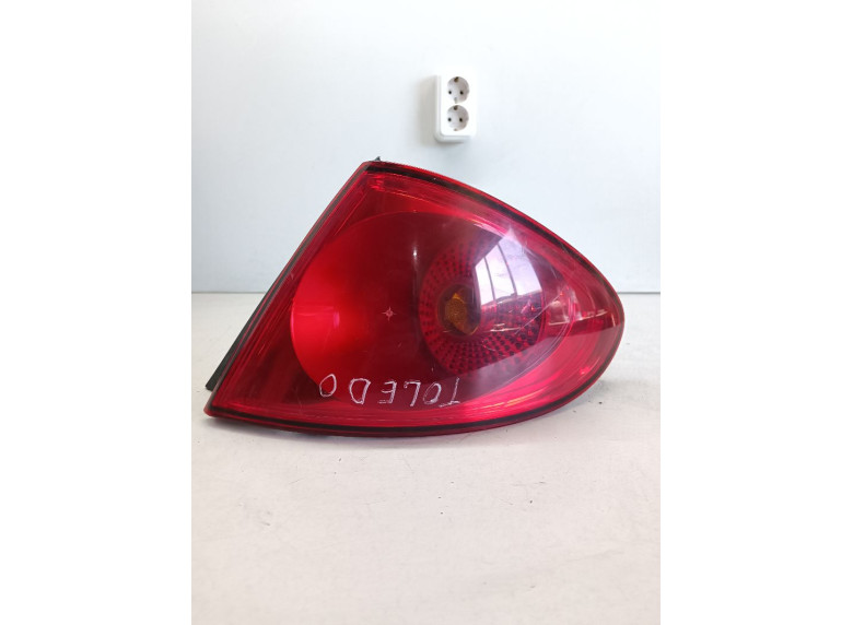 Фонарь задний правый к Seat Toledo