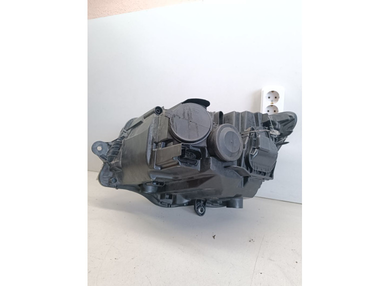 Фара правая к Volkswagen Transporter, 2019г.