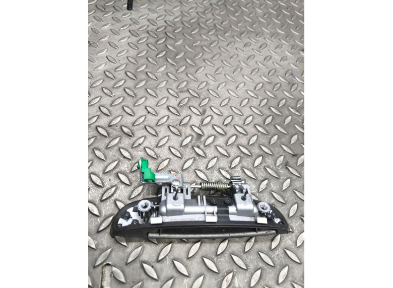 Ручка наружная задняя левая к Ручка наружная задняя левая к Kia Rio undefined г. Rio