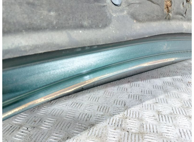 Капот к Chrysler Voyager, 1997г.
