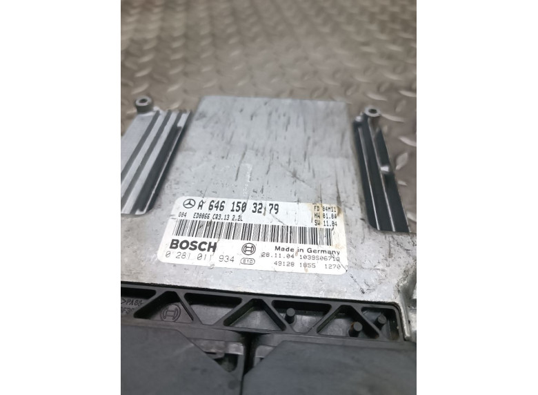 Блок управления двигателем к Mercedes C W203, 2004г.