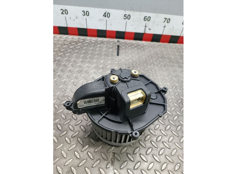 Моторчик печки к Peugeot Partner