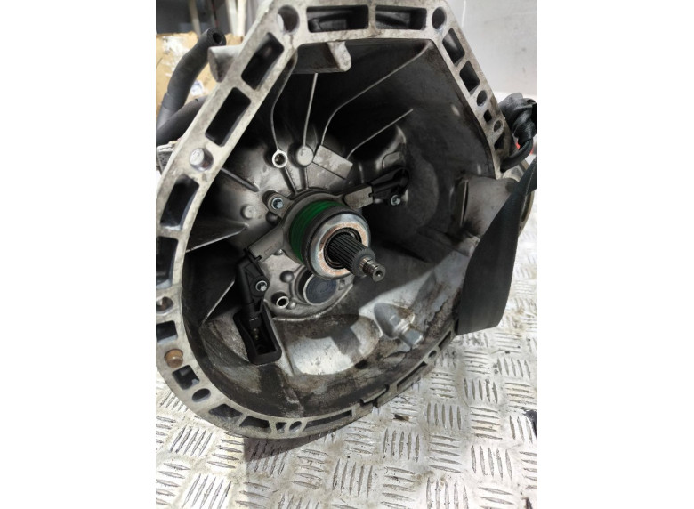 КПП механическая (МКПП) к Mercedes C W203, 2004г.