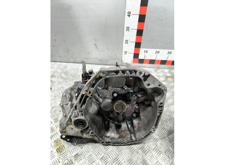 КПП механическая (МКПП) к Nissan NV200