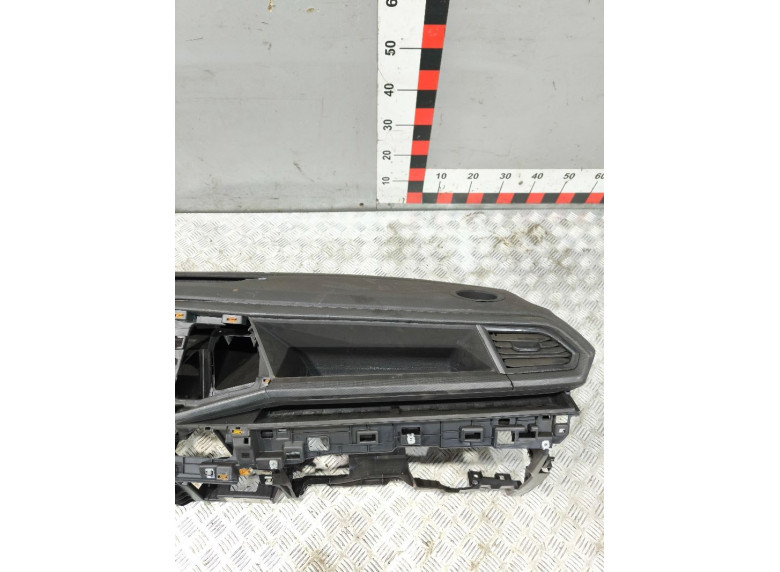 Панель передняя салона (торпедо) к Volkswagen Transporter, 2019г.