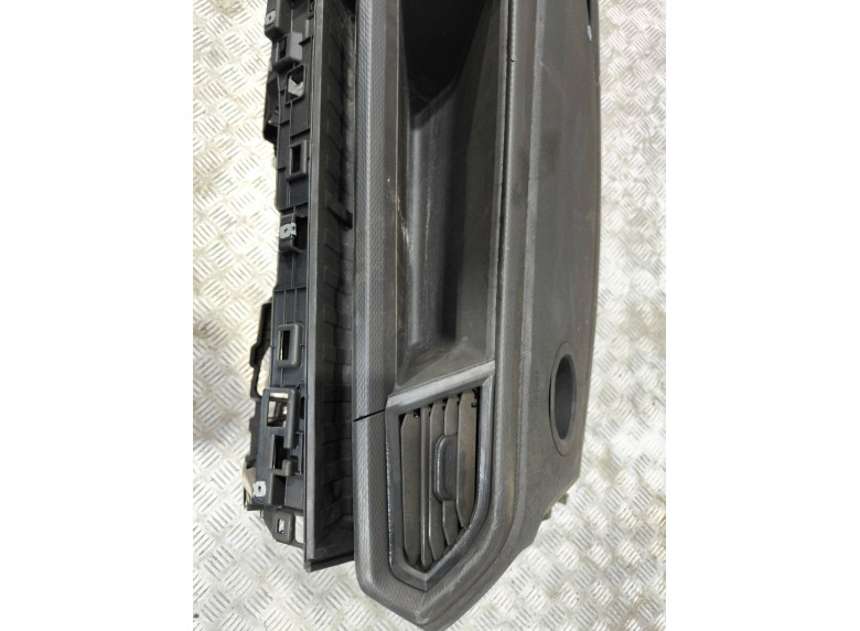 Панель передняя салона (торпедо) к Volkswagen Transporter, 2019г.