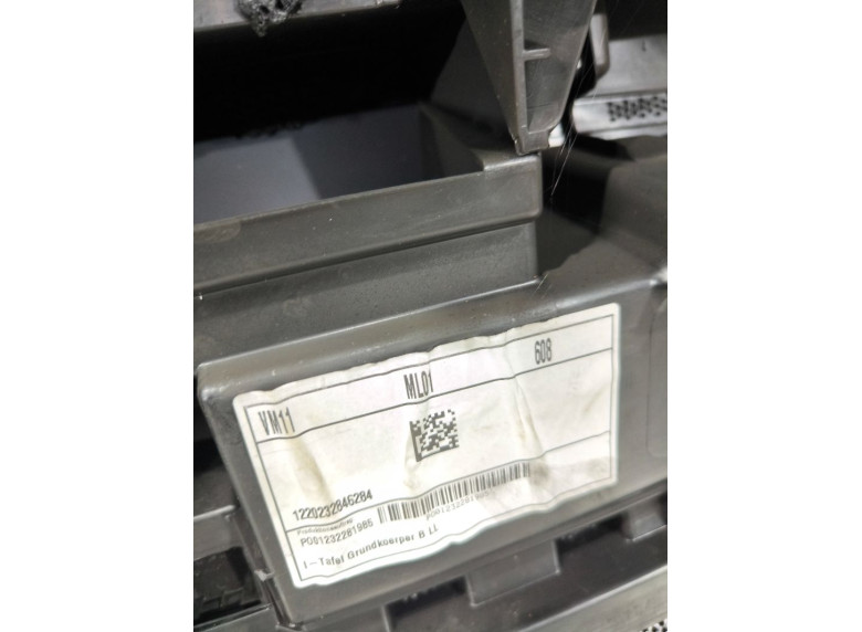 Панель передняя салона (торпедо) к Volkswagen Transporter, 2019г.