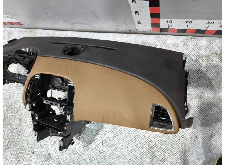 Панель передняя салона (торпедо) к Opel Astra, 2011г.