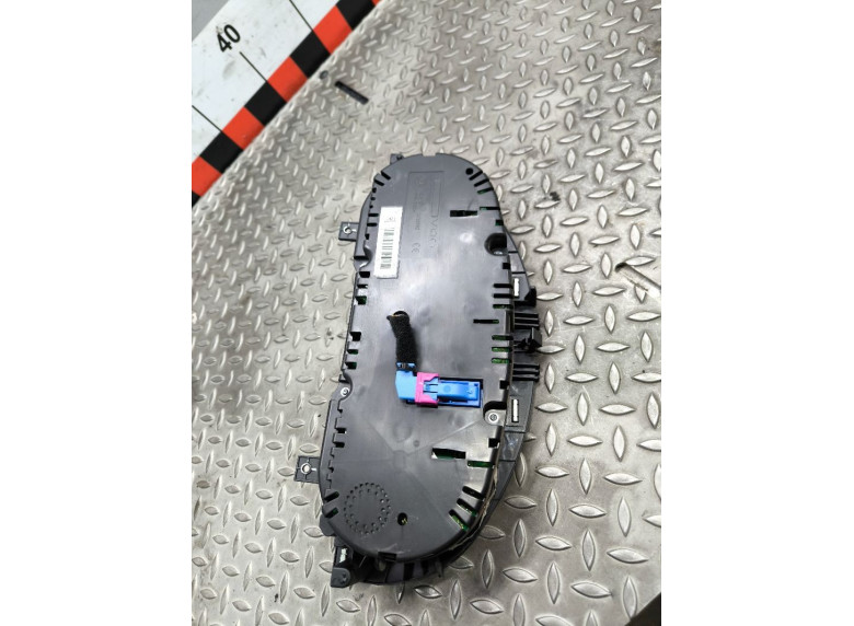 Щиток приборов (приборная панель) к Volkswagen Passat, 2009г.