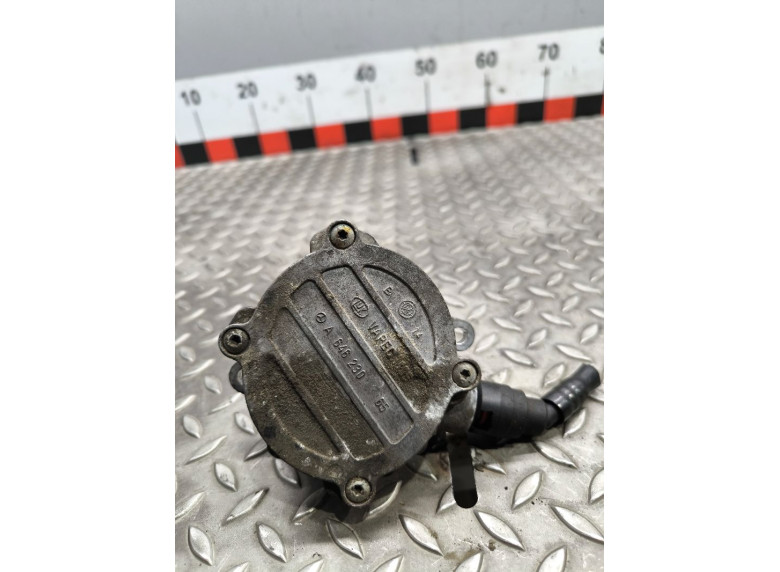 Насос вакуумный к Mercedes C W203, 2004г.