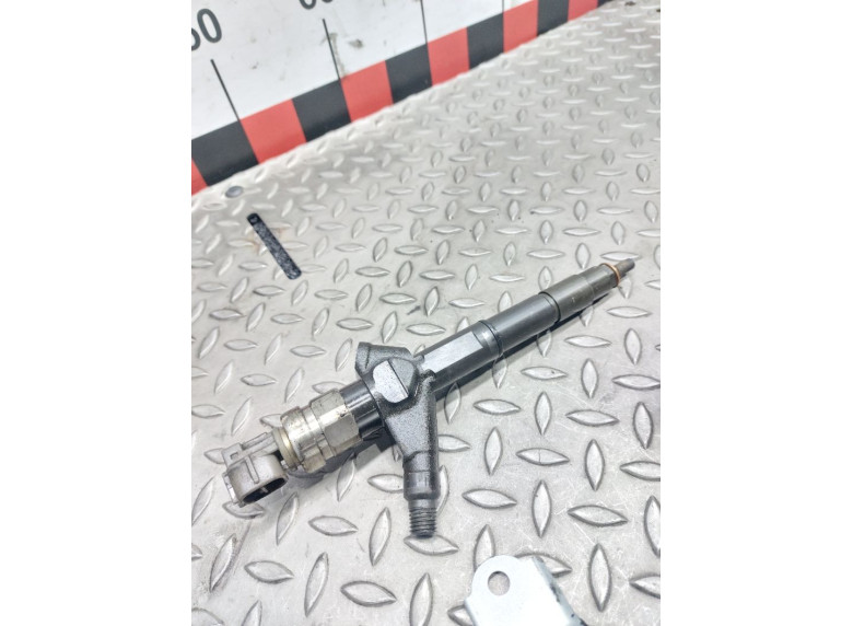 Форсунка к Nissan Almera