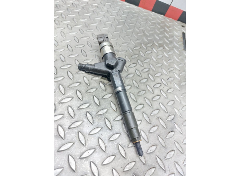 Форсунка к Nissan Almera
