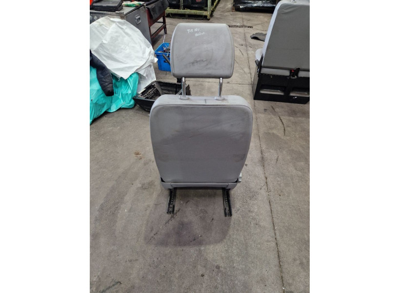 Сиденье переднее левое к Volkswagen Transporter, 2010г.