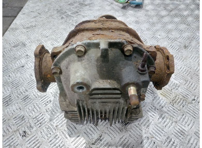 Редуктор заднего моста к Nissan Serena, 1997г.