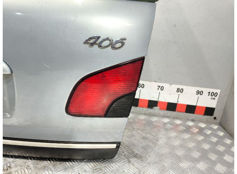 Фонарь крышки багажника правый к Peugeot 406, 2001г.