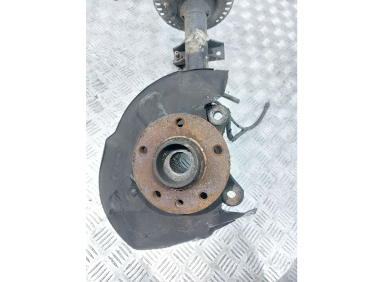 Ступица передняя правая к Volkswagen Transporter, 2011г.