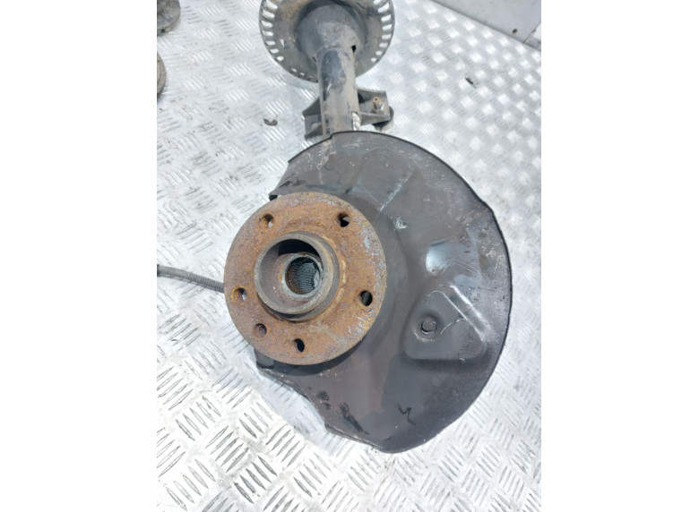 Ступица передняя левая к Volkswagen Transporter, 2011г.