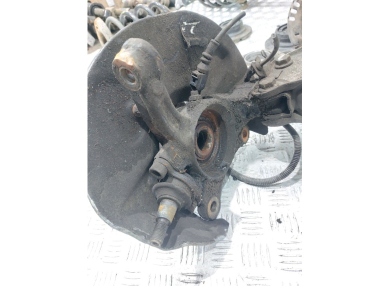 Ступица передняя левая к Volkswagen Transporter, 2011г.