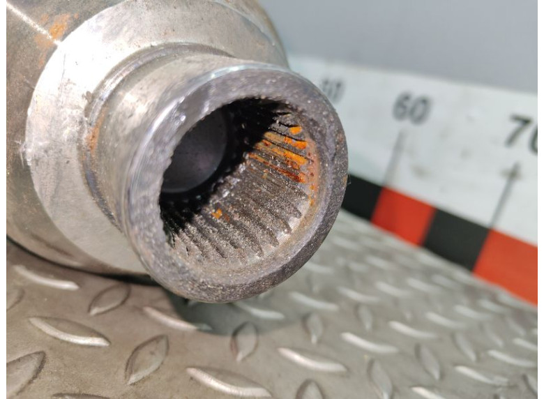 Полуось передняя правая (приводной вал, ШРУС) к Volkswagen Transporter, 2012г.