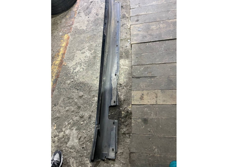Накладка на порог к BMW 5 E60/E61, 2007г.