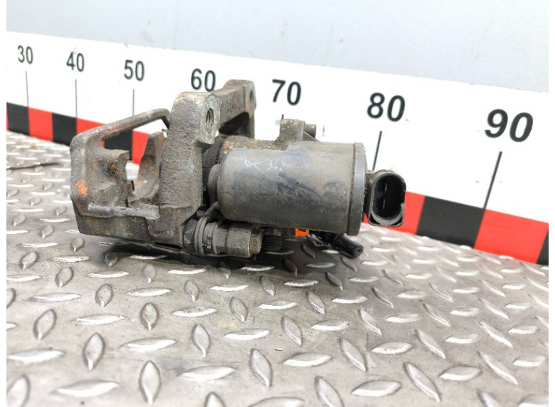 Суппорт задний левый к Суппорт задний левый к Volvo V70 undefined г. V70