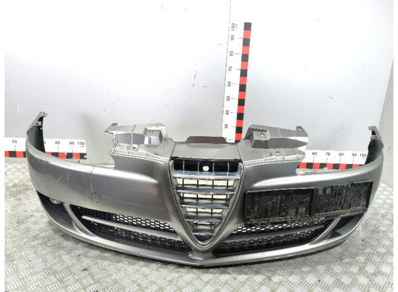 Фара противотуманная левая к Alfa Romeo 147, 2005г.