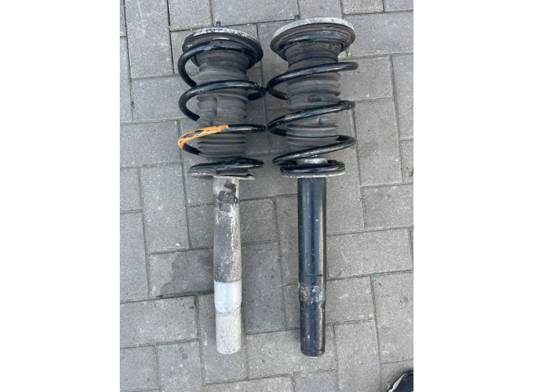 Стойка передняя правая к BMW 5 E39, 2001г.