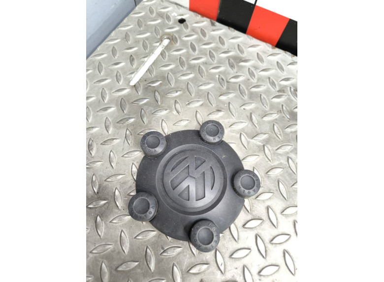 Колпак колесный к Volkswagen Caddy, 2009г.