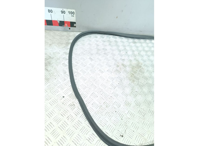 Уплотнитель к Kia Sportage, 2018г.
