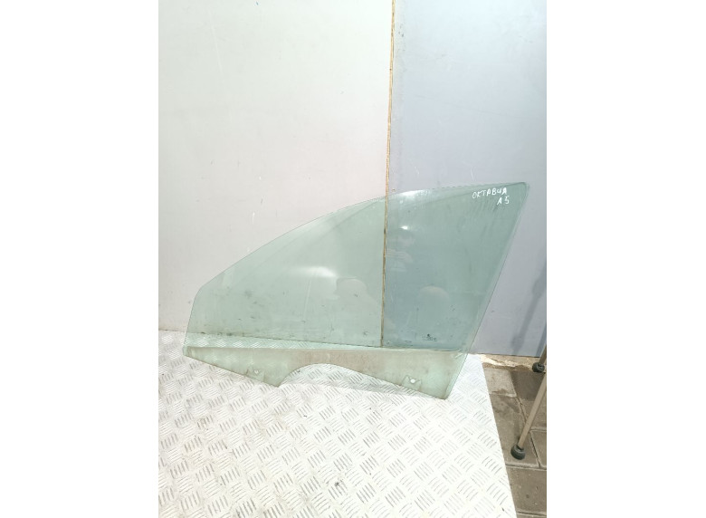 Стекло двери передней левой к Skoda Octavia