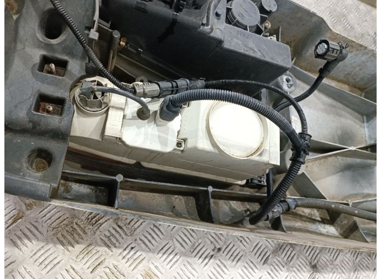 Поворотник левый к Поворотник левый к MAN LE undefined г. LE