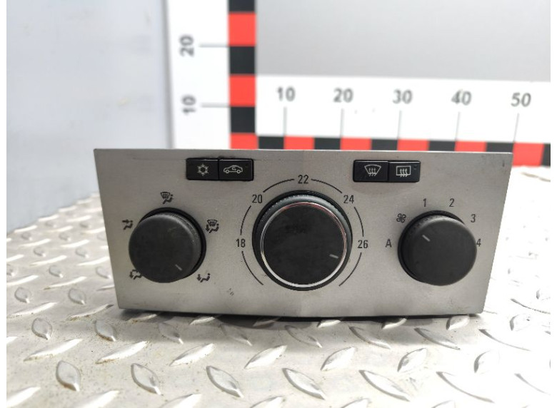Блок управления печки/климат-контроля к Opel Astra, 2008г.