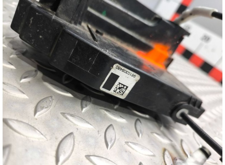 Замок двери передней левой к Замок двери передней левой к Peugeot 308 undefined г. 308