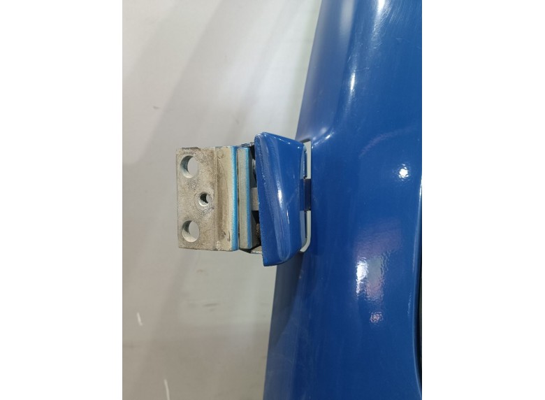 Петля двери задней левой к Peugeot Partner