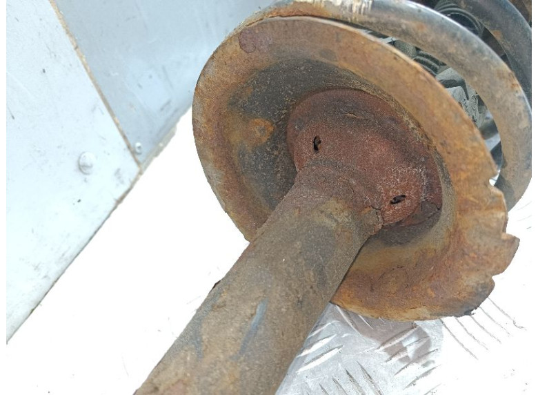 Опора амортизатора нижняя (чашка) к Renault Megane, 1998г.