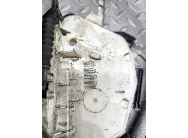 Замок двери передней левой к Seat Ibiza, 2010г.