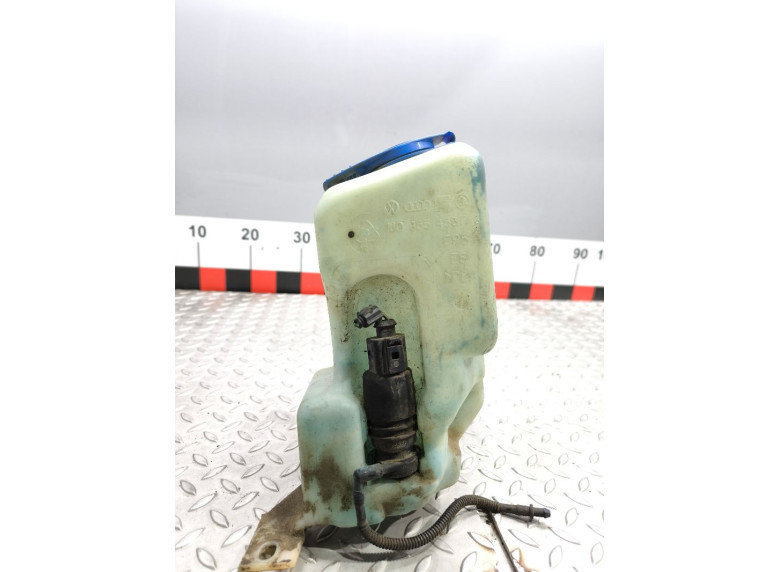 Бачок омывателя к Volkswagen Passat, 1991г.