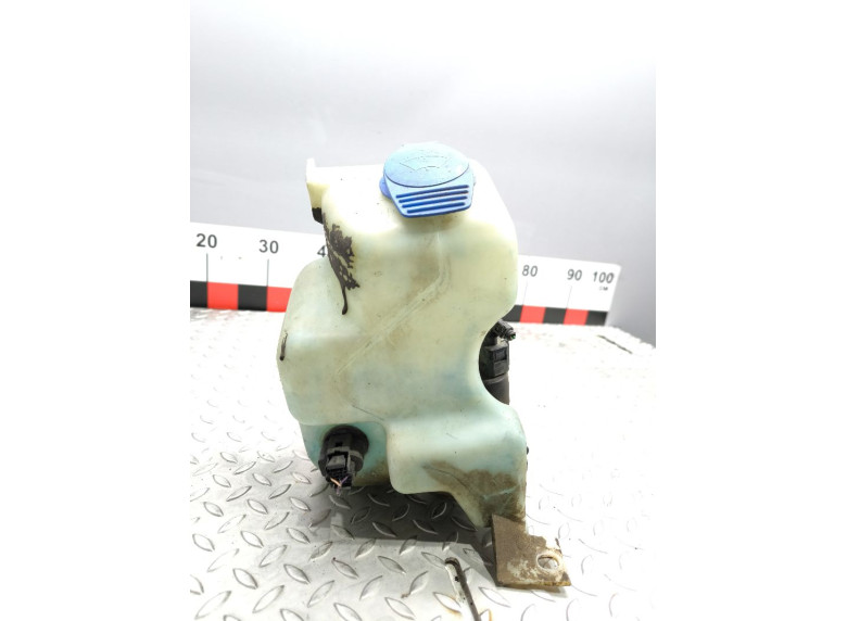 Бачок омывателя к Volkswagen Passat, 1991г.